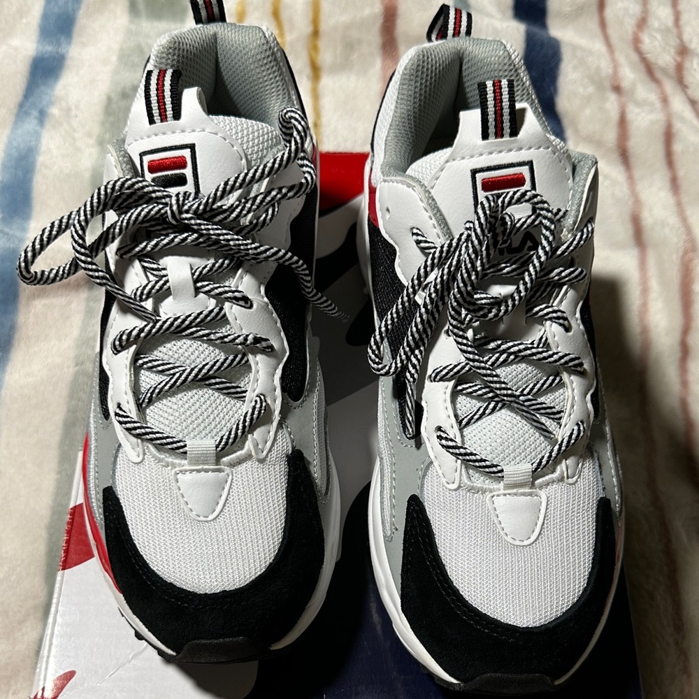Fila women’s White Black Red Chunky Sneaker